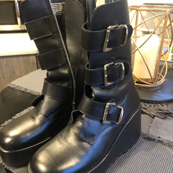 Steven Madden black leather platform boots size 9